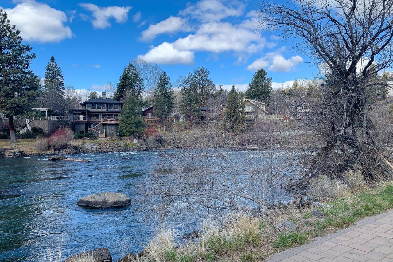 Deschutes Riverside Escape Hotel Bend Exterior photo